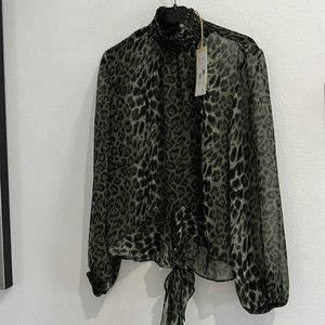 Green animal print women long sleeve blouse